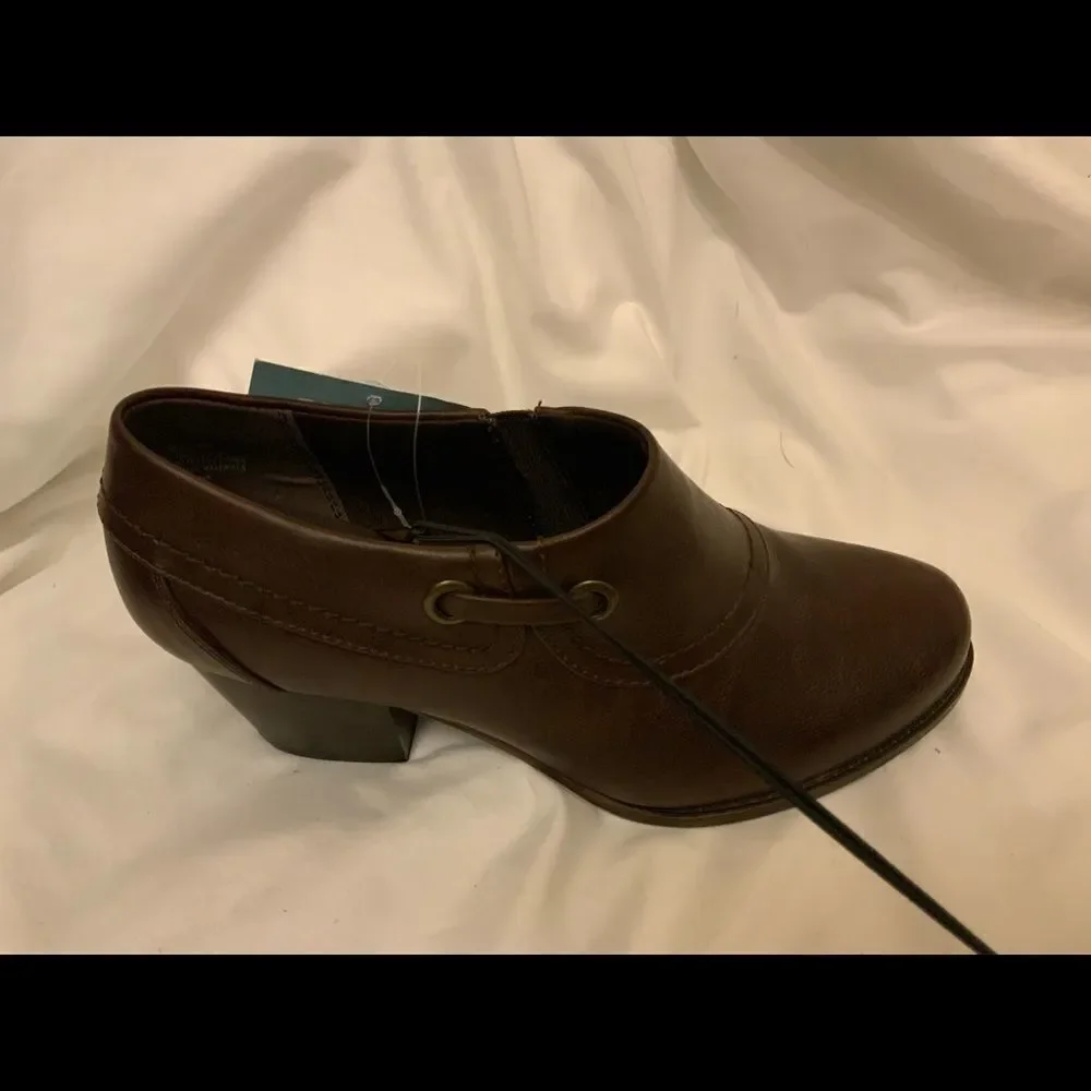BareTraps Size 8 W Brown Faux Leather Ankle Booties Renee Slip on RV $89